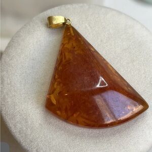 Vintage 750 18k gold clasp triangle Teardrop Baltic Amber pendant